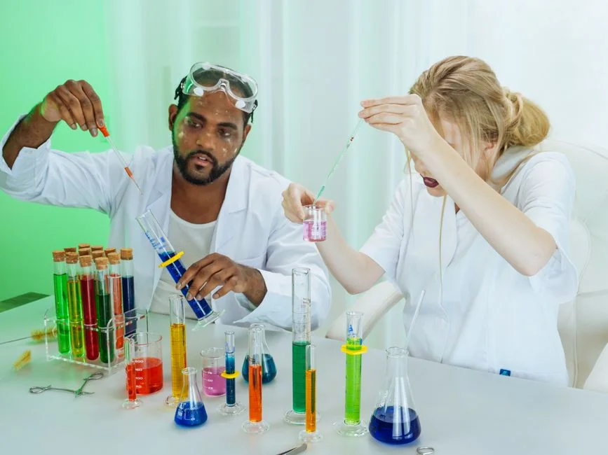 Vendor Evaluation Scorecard: 12 Criteria Weighted for Biopharma