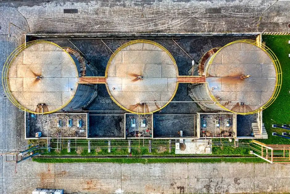 Chemicals: Coagulants, Polymers, pH Adjusters (15–22%)