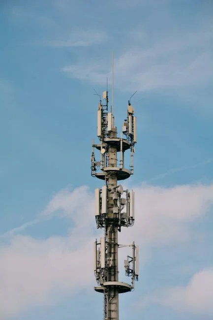 Network Architecture: LoRaWAN vs NB-IoT vs 4G