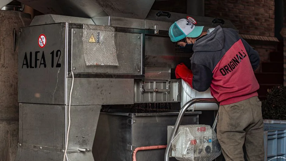 Selecting a Manama-Focused Sludge Dewatering Machine Supplier
