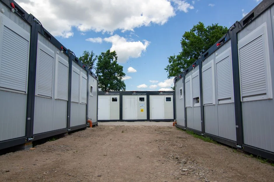 Buried A/O Package vs Containerized MBR: Architecture Trade-off