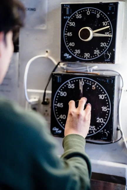 When to Use an OEM Commissioning Service Instead of an In-House Crew