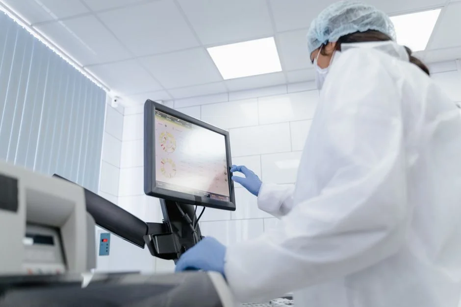 From OEB to Equipment: Choosing the Containment Level for a Polpharma-Style Line