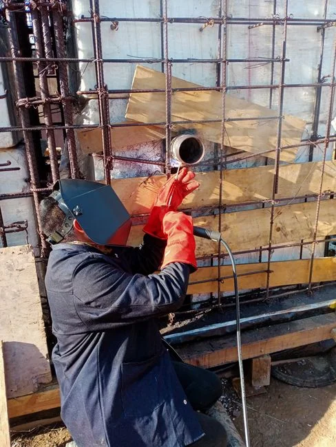 Logistics, installation, and commissioning into Baku